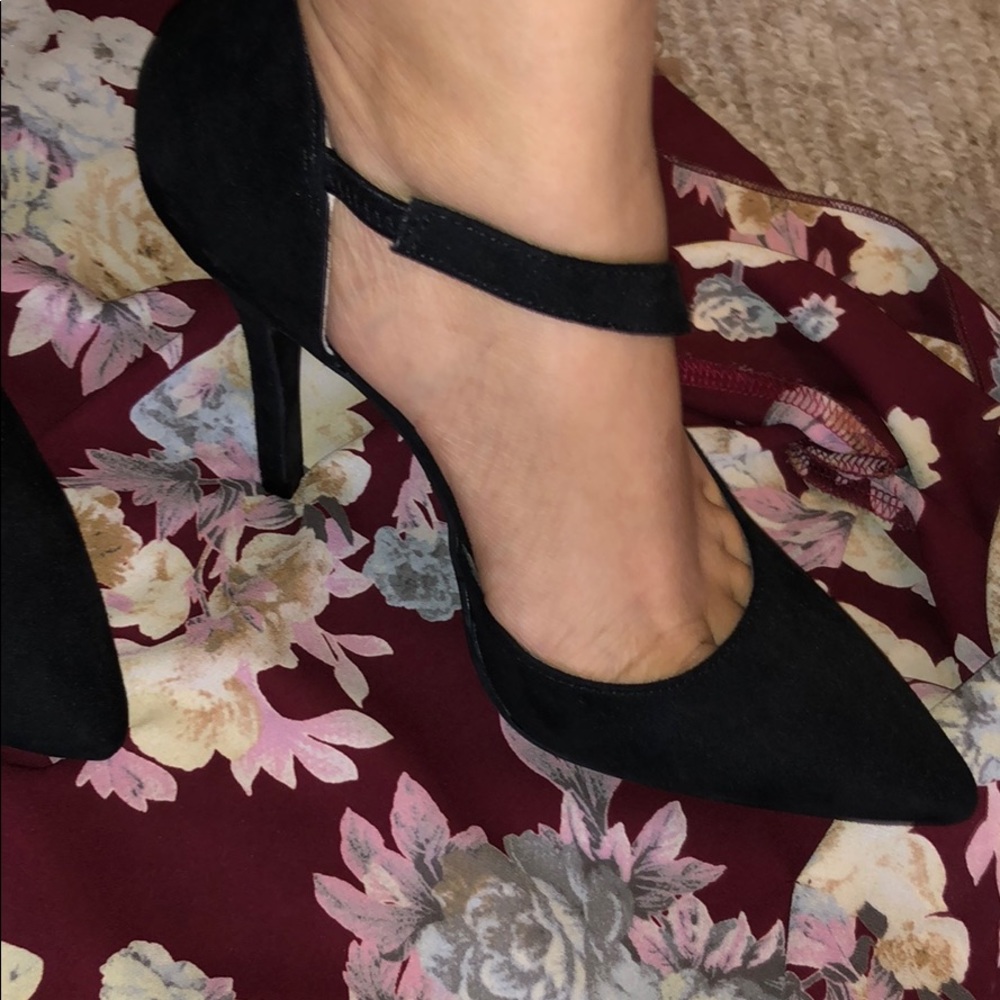 Black Pointy High Heels ♥️